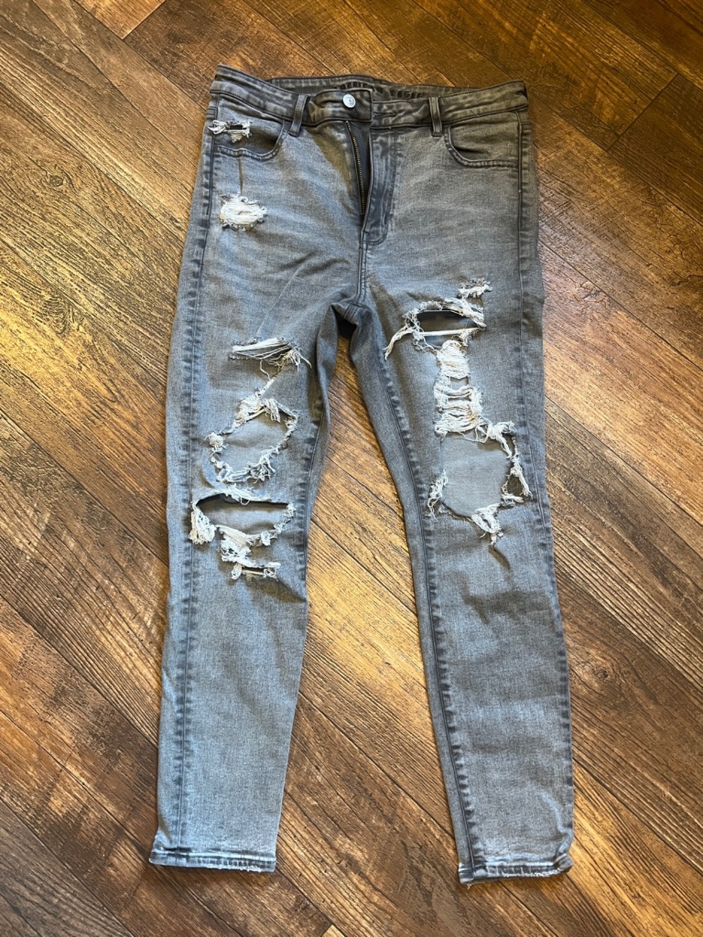 American Eagle Outfitters Gray Ripped Skinny Jeans
